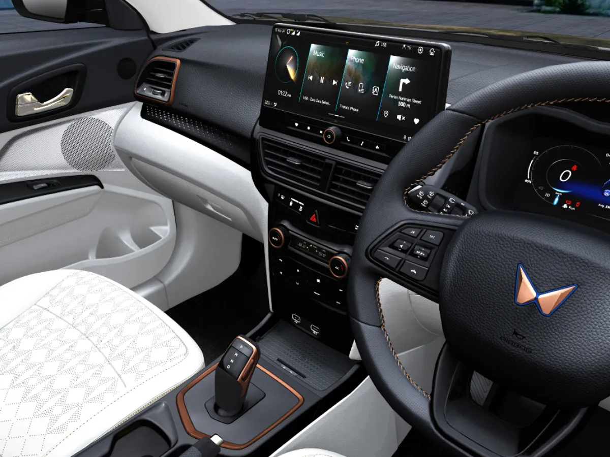 Mahindra XUV400 XUV 400 EV EL Pro DT 39.5 kWh